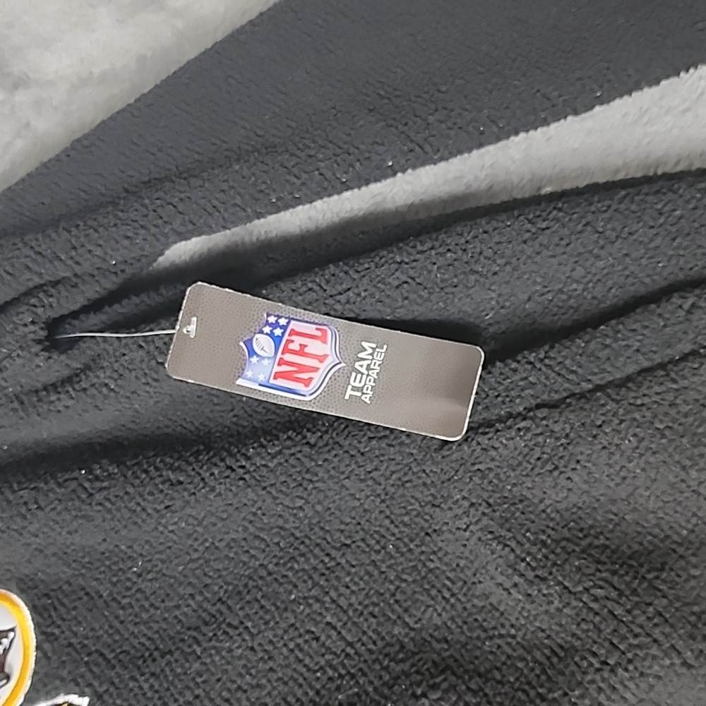 NFL Team Apparel Redskins zip up fleece Hoodie. NWT . Size S - Picture 9 of 10